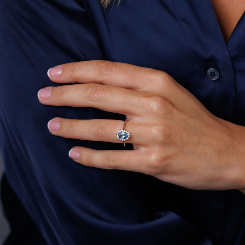 Platinum 0.80ct Aquamarine Engagement Ring with Diamond Halo