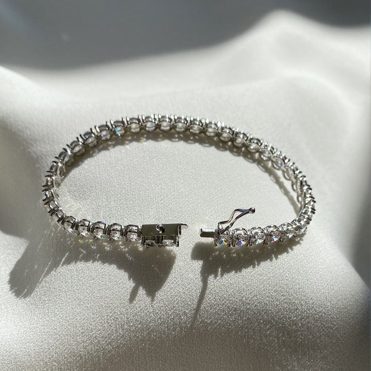 CARAT* London Hailey Round Prong Tennis Bracelet
